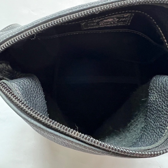 ROOTS Small Crossbody Bag Leather Dark Blue Pebbled Zip Closure - Picture 5 of 7